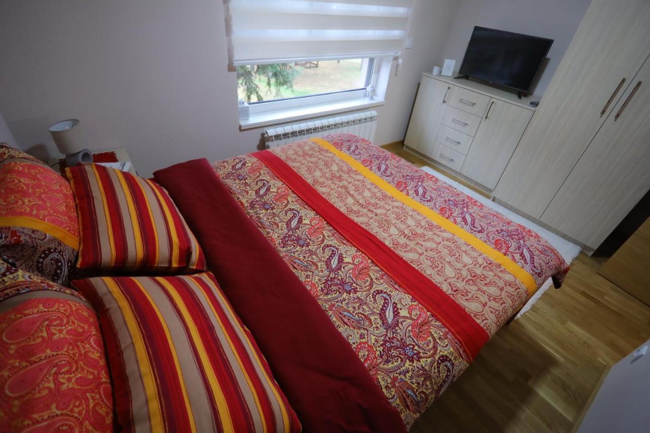 Mipet Apartmani Zlatibor Eksteriør billede
