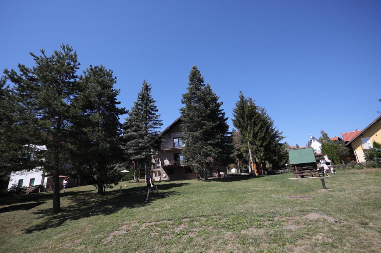Mipet Apartmani Zlatibor Eksteriør billede